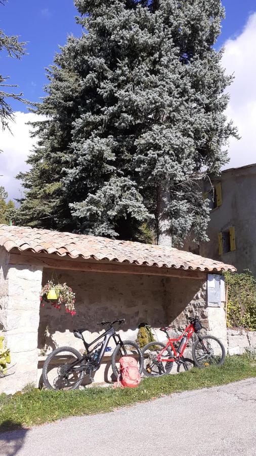 Rose Des Alpes Bed and Breakfast Serres  Buitenkant foto